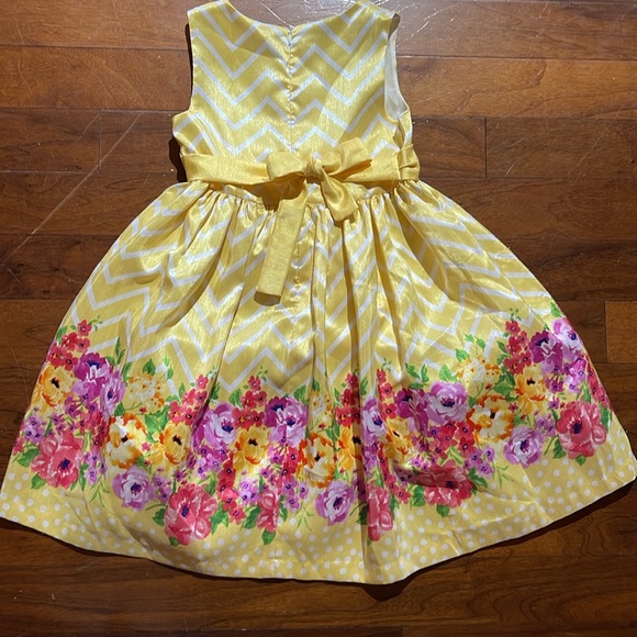 Yellow Dress - Picture 3 of 3